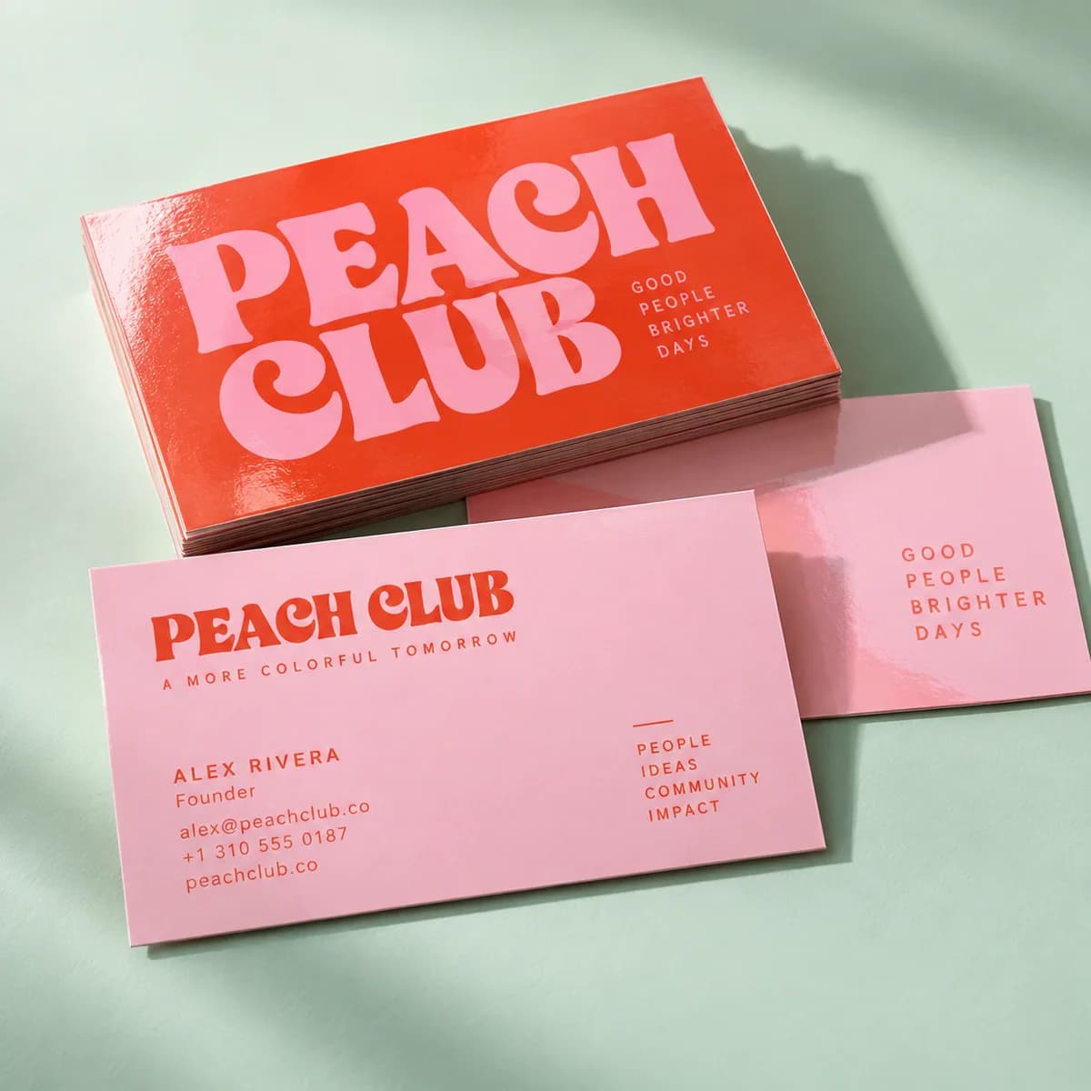 Glossy business cards: Voqado product styling